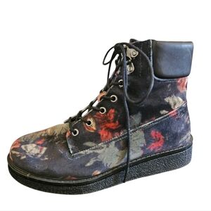 Mia Women's Prepster Whimsigoth Floral Velvet Lace-Up Combat Boots Size 8